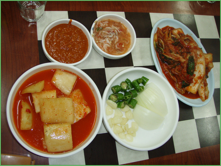 명동왕족발 이미지